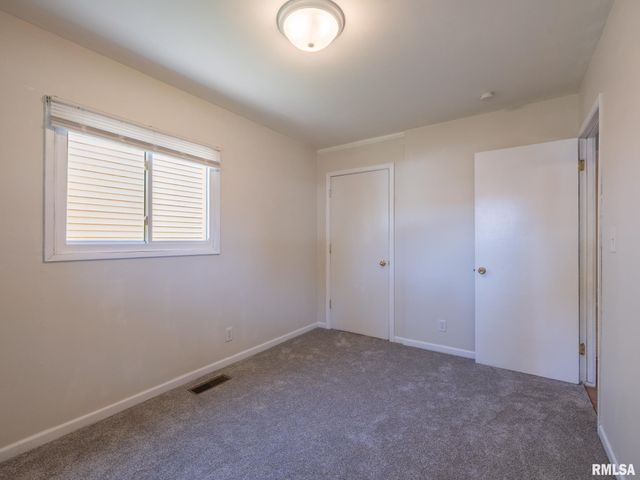 209 CAPRI Street, Pekin, IL 61554