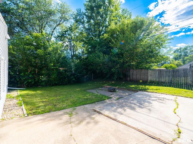 209 CAPRI Street, Pekin, IL 61554