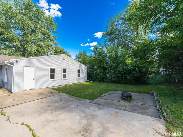 209 CAPRI Street, Pekin, IL 61554