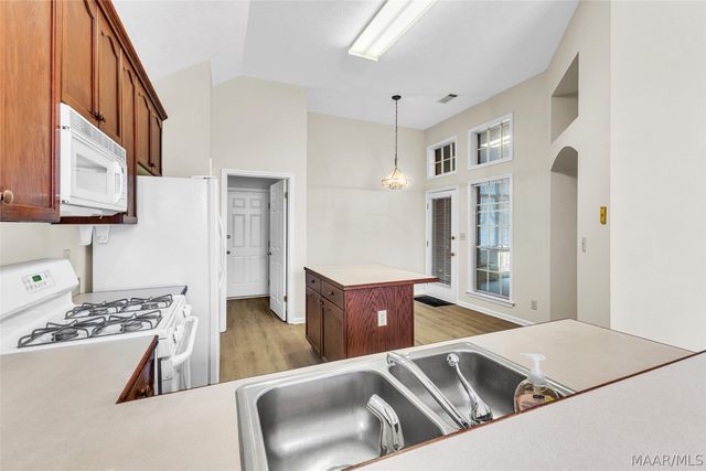 2638 QUEENS HOLLOW Court, Montgomery, AL 36117