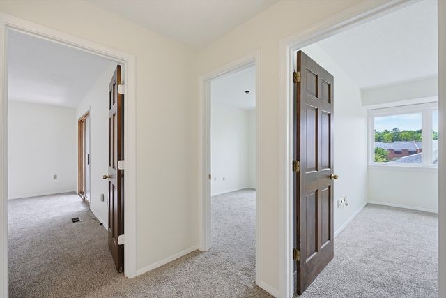 52 Rosewood Dr 52, Stoughton, MA 02072