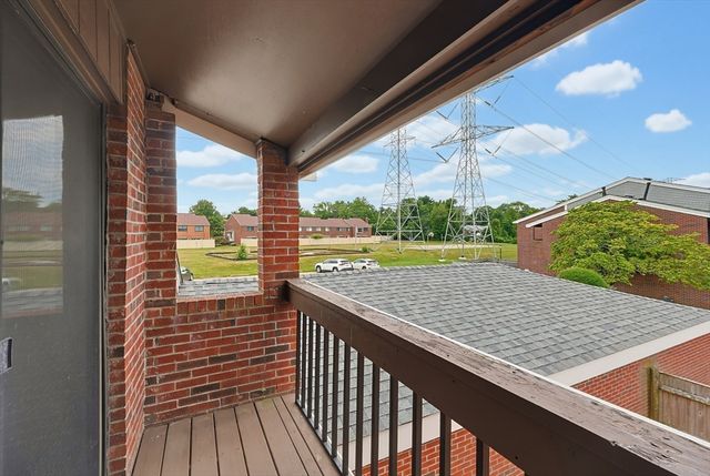 52 Rosewood Dr 52, Stoughton, MA 02072