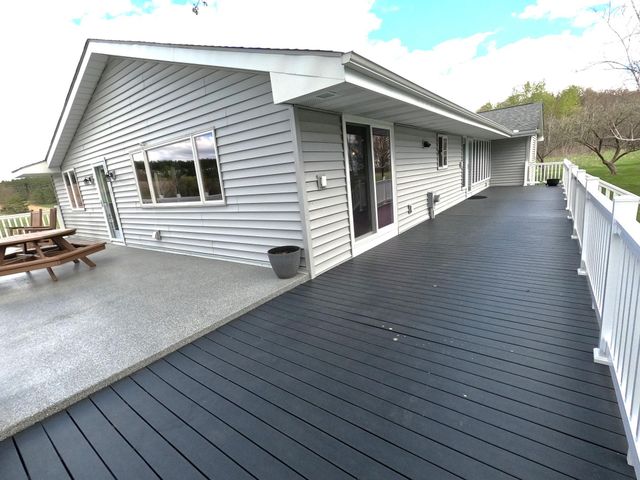 2261 State Road 35, Somerset, WI 54025