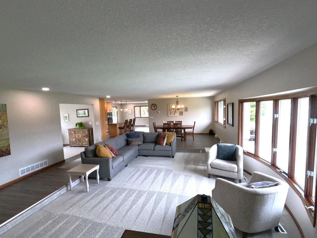 2261 State Road 35, Somerset, WI 54025