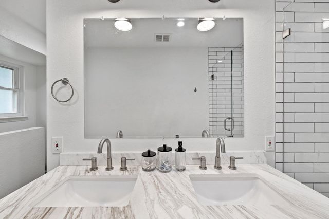 11609 Fast Horse DR, Austin, TX 78759