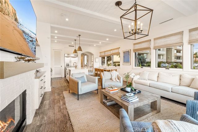 61 The Colonnade, Long Beach, CA 90803