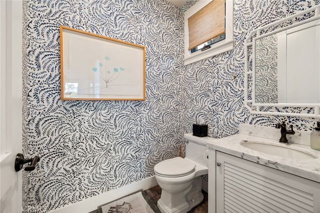 61 The Colonnade, Long Beach, CA 90803