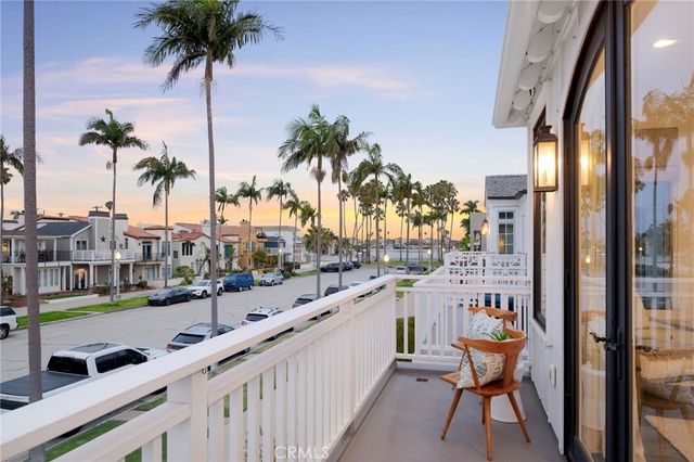 61 The Colonnade, Long Beach, CA 90803