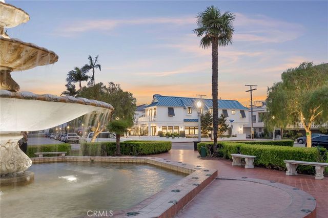 61 The Colonnade, Long Beach, CA 90803
