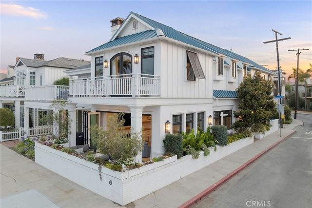 61 The Colonnade, Long Beach, CA 90803