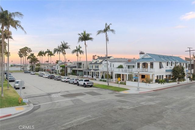 61 The Colonnade, Long Beach, CA 90803