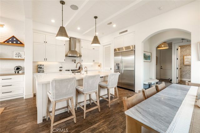 61 The Colonnade, Long Beach, CA 90803