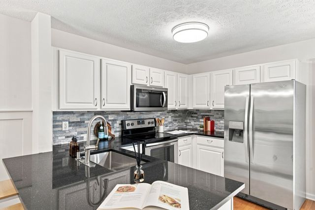 205 Shadow Glen Dr, Nashville, TN 37211