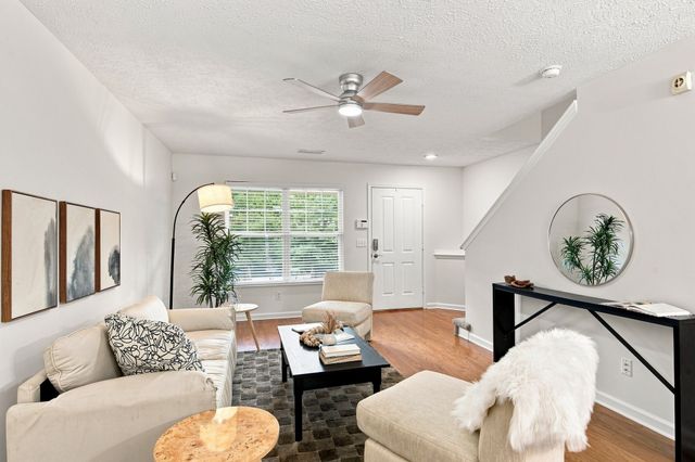 205 Shadow Glen Dr, Nashville, TN 37211