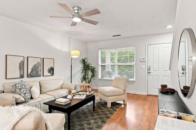 205 Shadow Glen Dr, Nashville, TN 37211