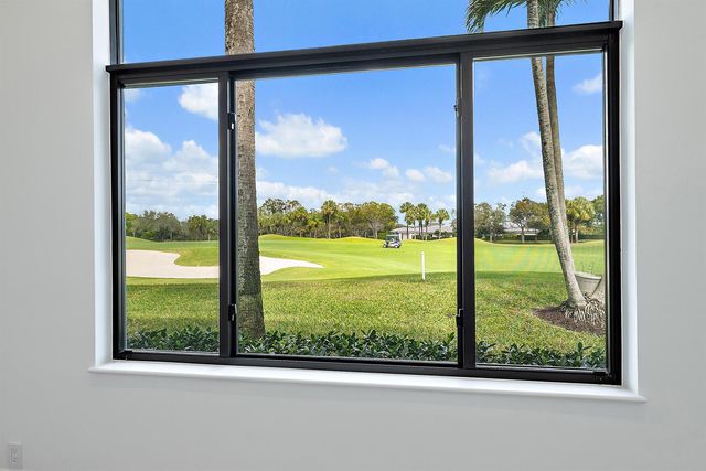 108 Waters Edge Drive, Jupiter, FL 33477