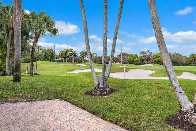 108 Waters Edge Drive, Jupiter, FL 33477