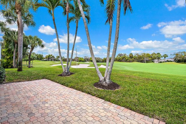 108 Waters Edge Drive, Jupiter, FL 33477