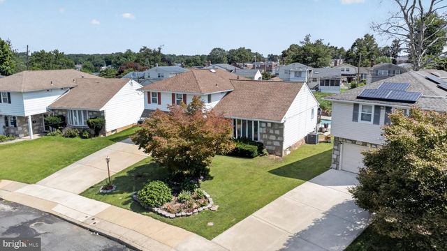 1127 HOWER LN, Philadelphia, PA 19115