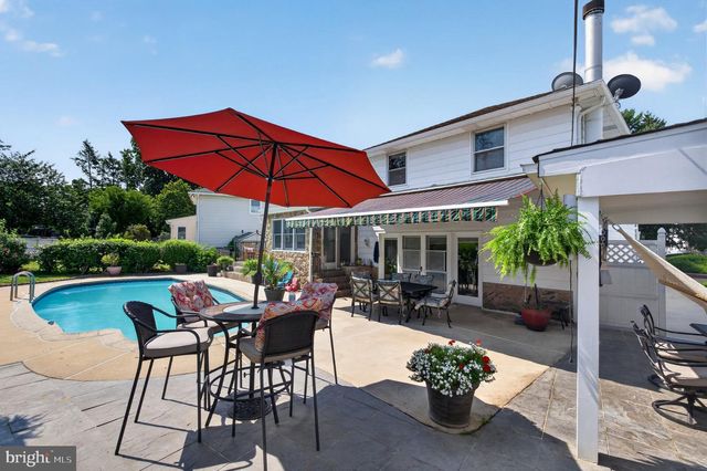 1127 HOWER LN, Philadelphia, PA 19115
