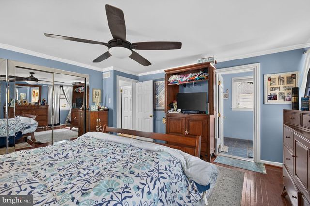 1127 HOWER LN, Philadelphia, PA 19115
