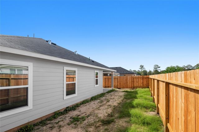 1878 Redwood Lane, Dayton, TX 77535