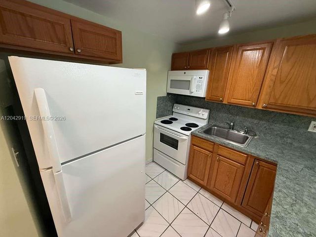 17101 NW 57th Ave 306, Miami Gardens, FL 33055