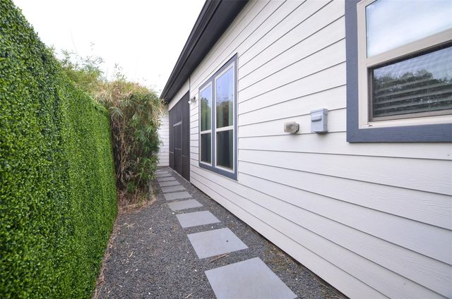 2118 Marnel Road A, Houston, TX 77055