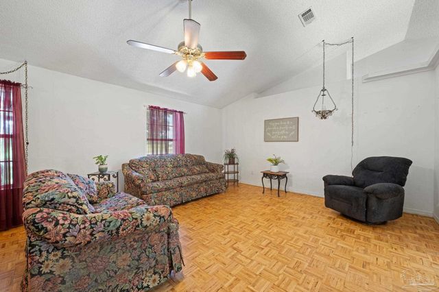 6072 Antelope St, Milton, FL 32570