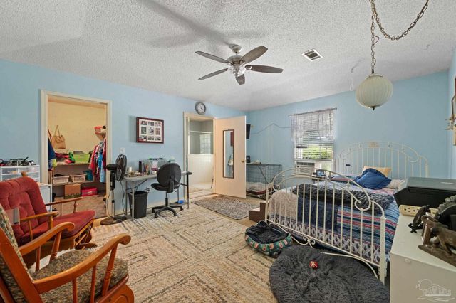 6072 Antelope St, Milton, FL 32570