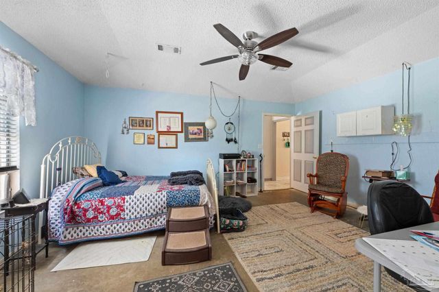 6072 Antelope St, Milton, FL 32570