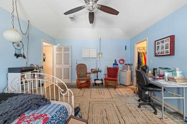 6072 Antelope St, Milton, FL 32570