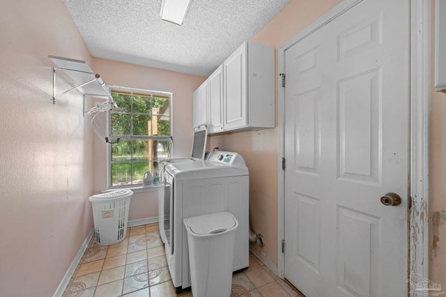 6072 Antelope St, Milton, FL 32570