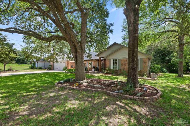 6072 Antelope St, Milton, FL 32570
