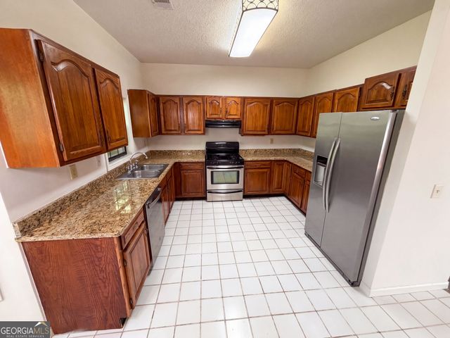 506 Mansard Walk, Alpharetta, GA 30022