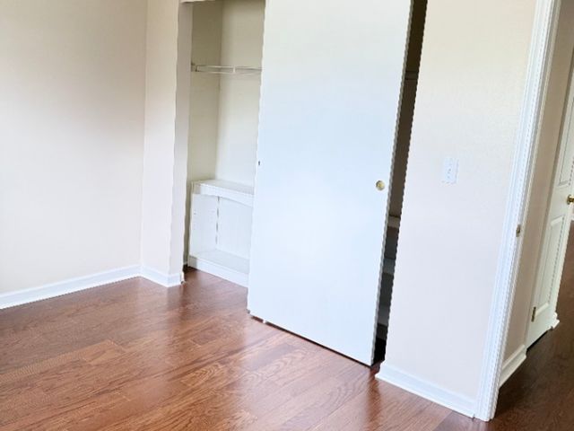 551 Carlysle Drive 10, Clarendon Hills, IL 60514