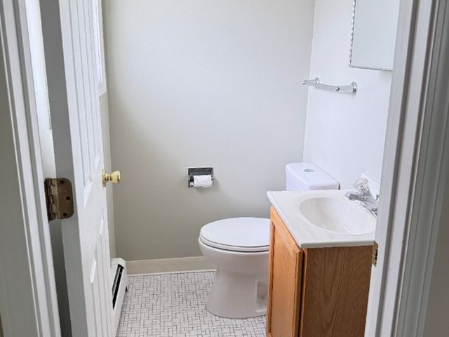 551 Carlysle Drive 10, Clarendon Hills, IL 60514