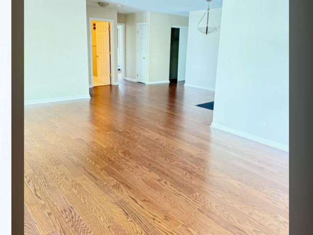 551 Carlysle Drive 10, Clarendon Hills, IL 60514