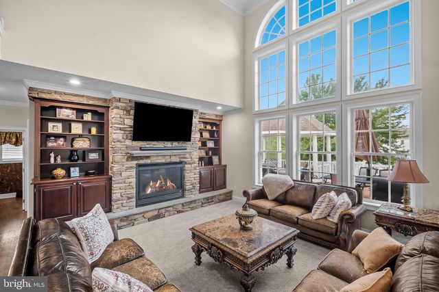 4 COPPERLEAF CT, Warminster, PA 18974