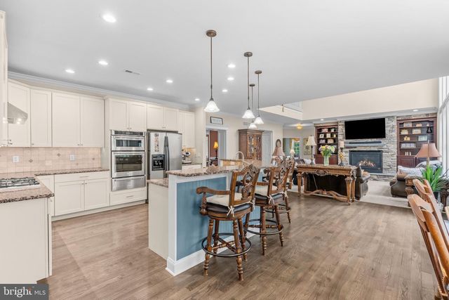 4 COPPERLEAF CT, Warminster, PA 18974