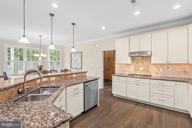 4 COPPERLEAF CT, Warminster, PA 18974