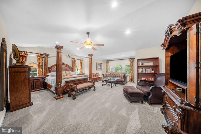4 COPPERLEAF CT, Warminster, PA 18974