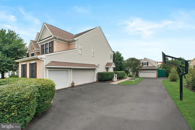4 COPPERLEAF CT, Warminster, PA 18974