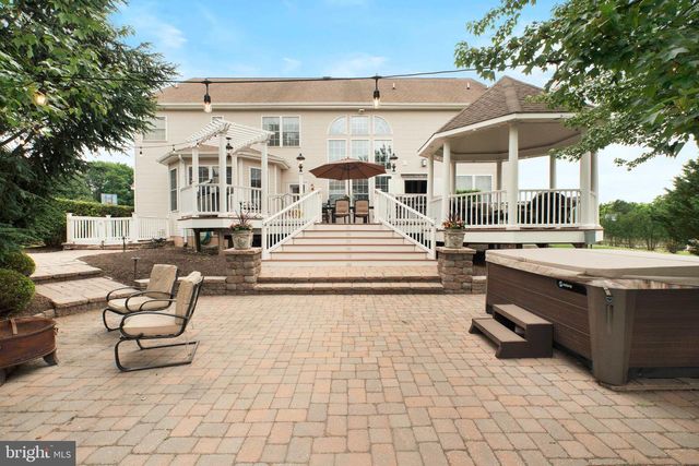 4 COPPERLEAF CT, Warminster, PA 18974