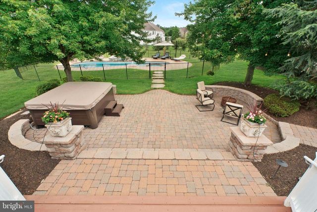 4 COPPERLEAF CT, Warminster, PA 18974