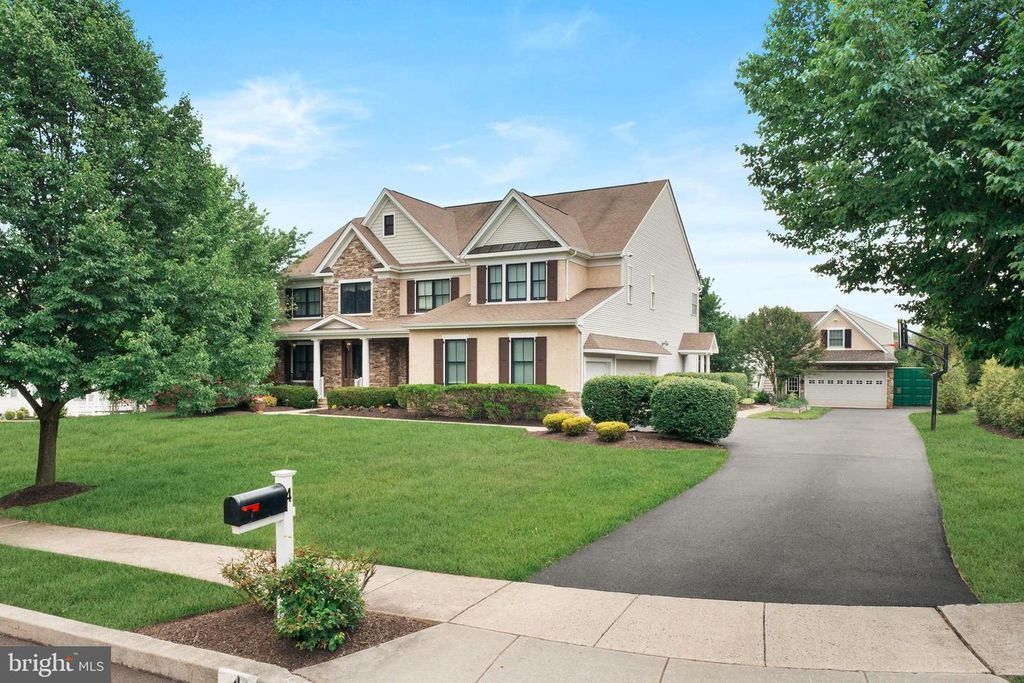 4 COPPERLEAF CT, Warminster, PA 18974