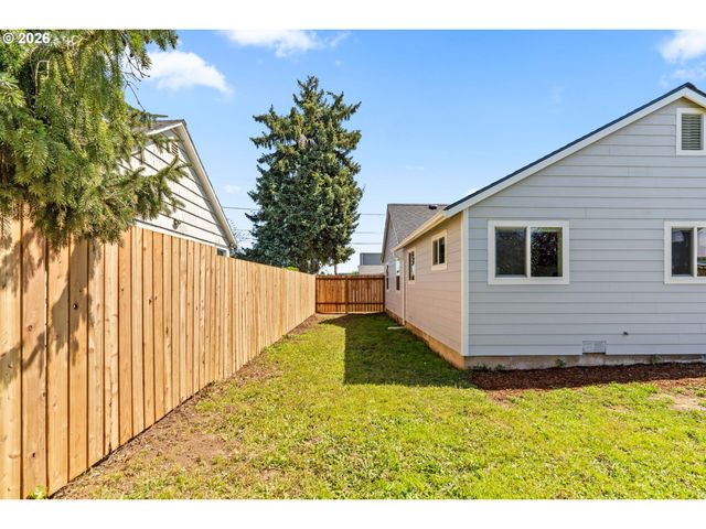 160 IOWA St, Eugene, OR 97402