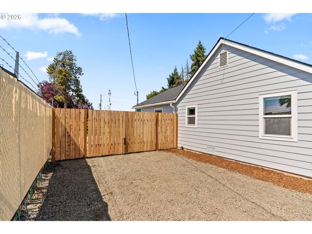 160 IOWA St, Eugene, OR 97402