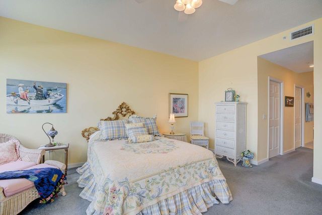 1160 SW Chapman Way 202, Palm City, FL 34990