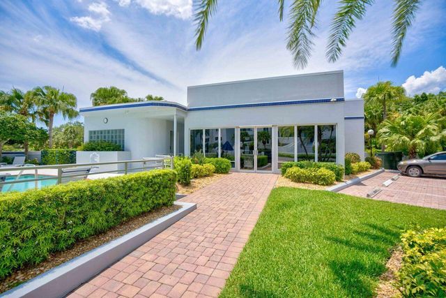 1160 SW Chapman Way 202, Palm City, FL 34990